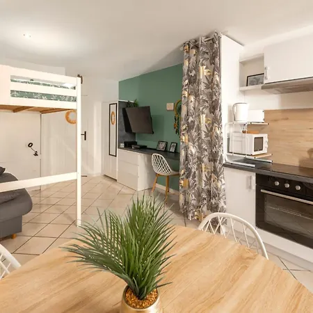 Urban Jungle Parking & Netflix Centre Historique Apartment Manosque Exterior photo